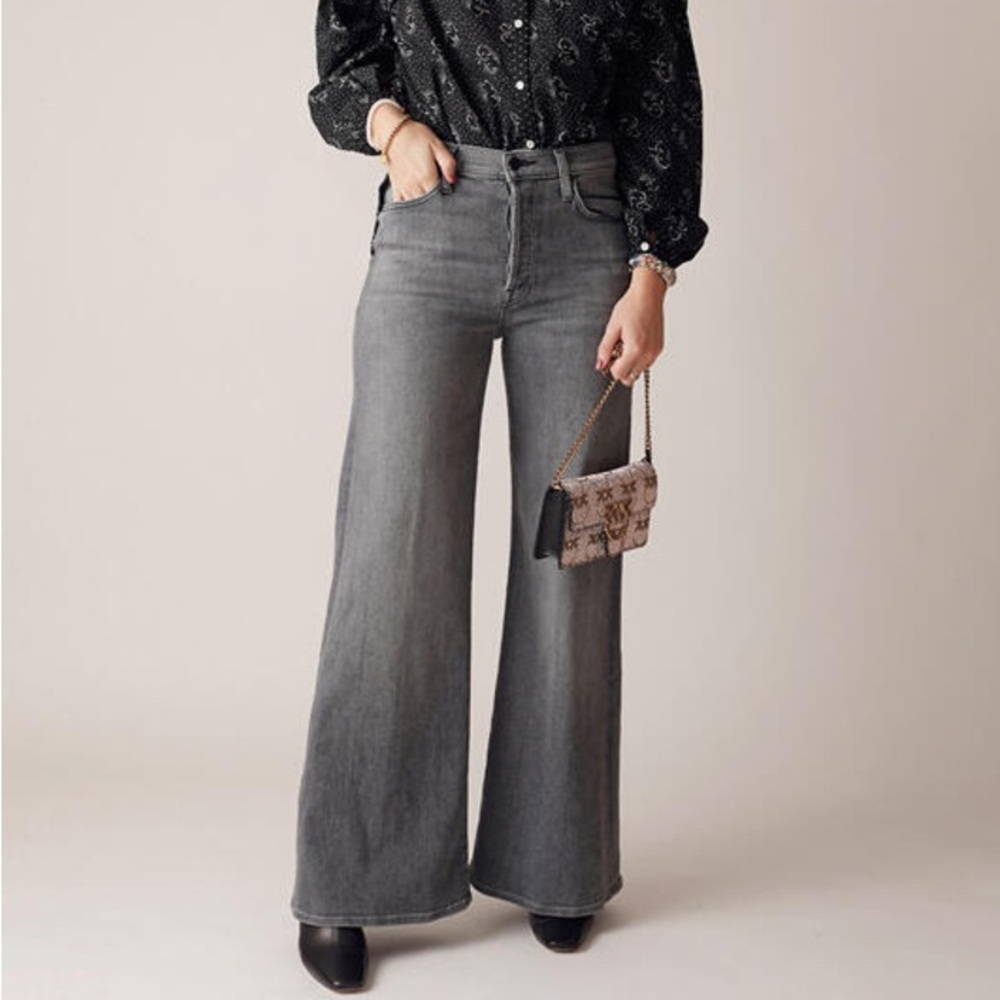 MOTHER The TomCat Roller Wide Leg Jeans in Digging Up Dirt Grey